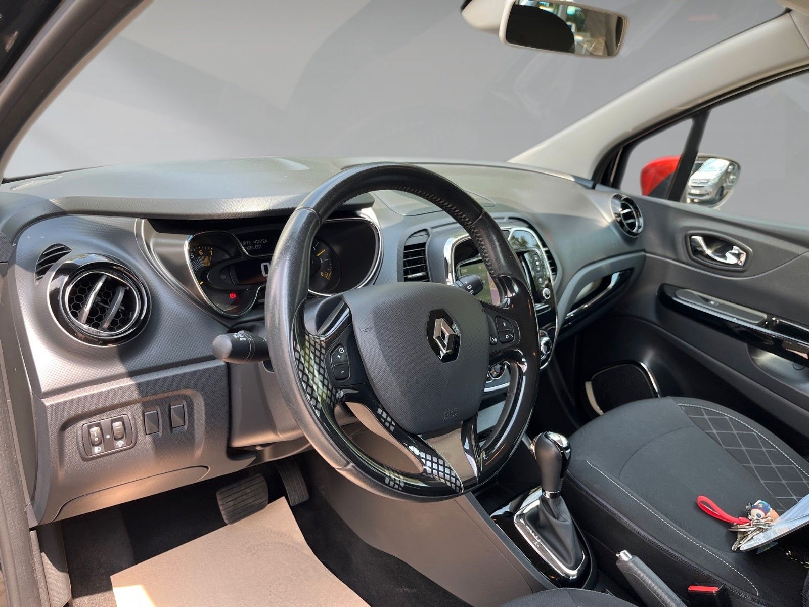 Renault Captur Luxe – Bild 11