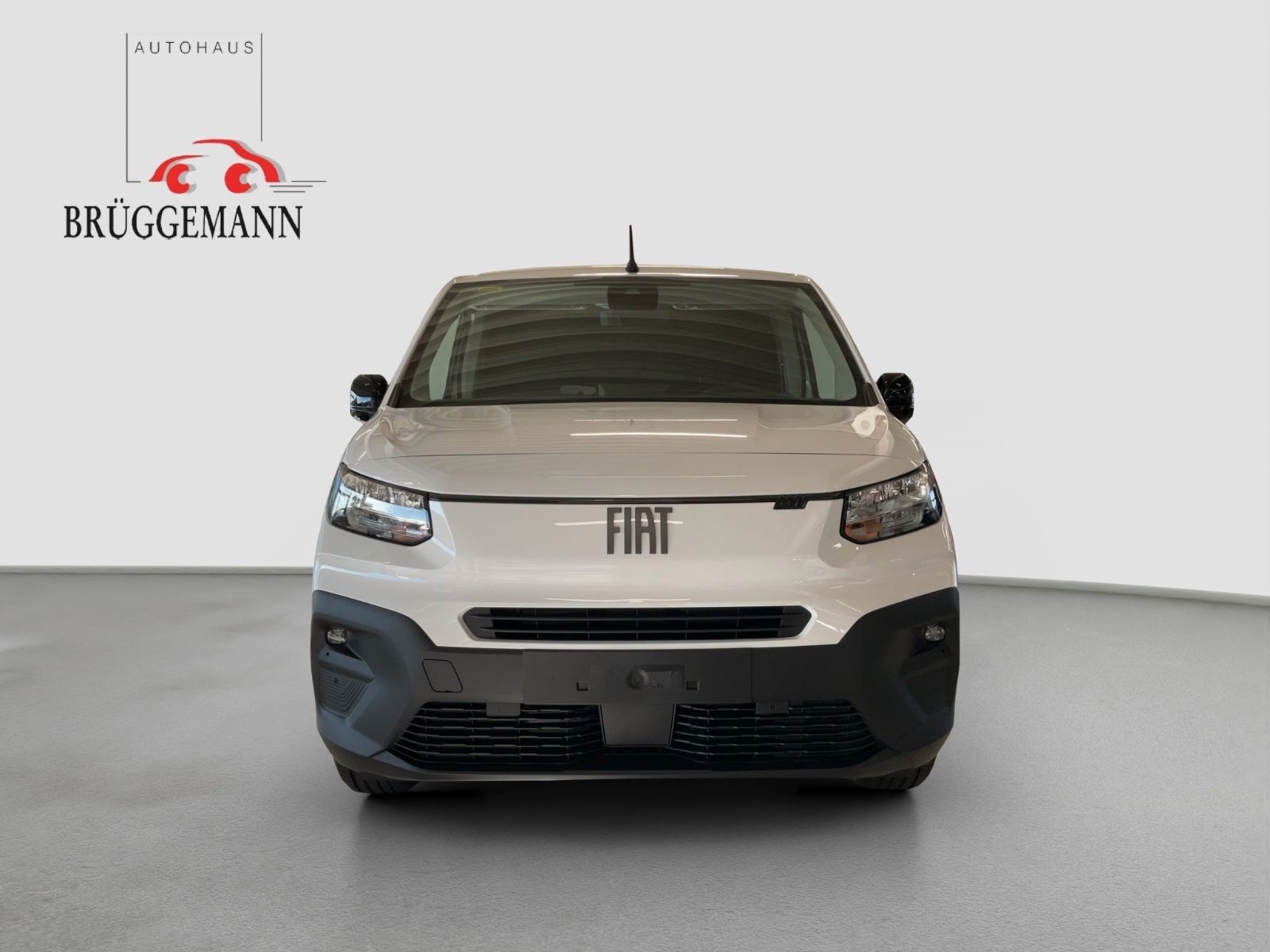 Fahrzeugabbildung Fiat E- Doblò L1 100 KW 50kWh Kamera 10 Zoll Radio