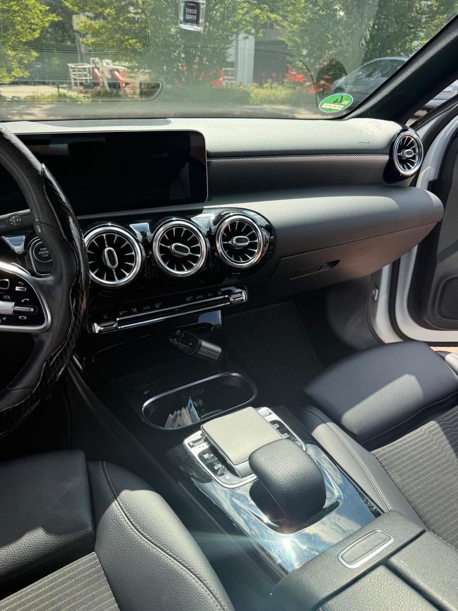 Mercedes-Benz A 250 e DCT Progressive