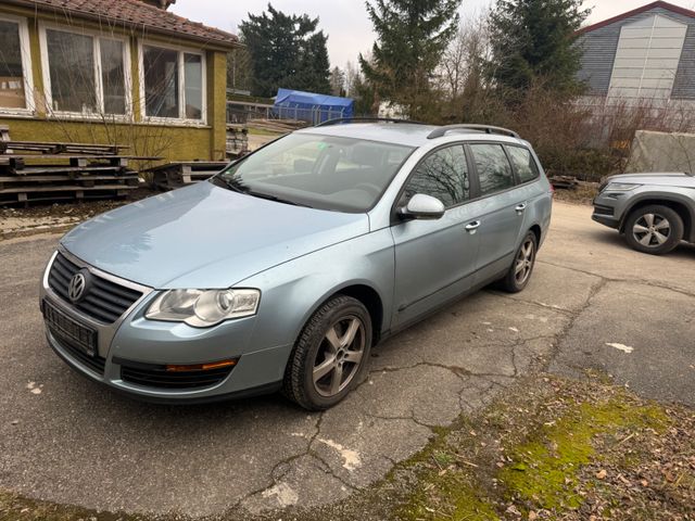 Volkswagen Passat Variant Trendline AHK