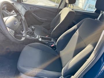 Ford Focus - 10