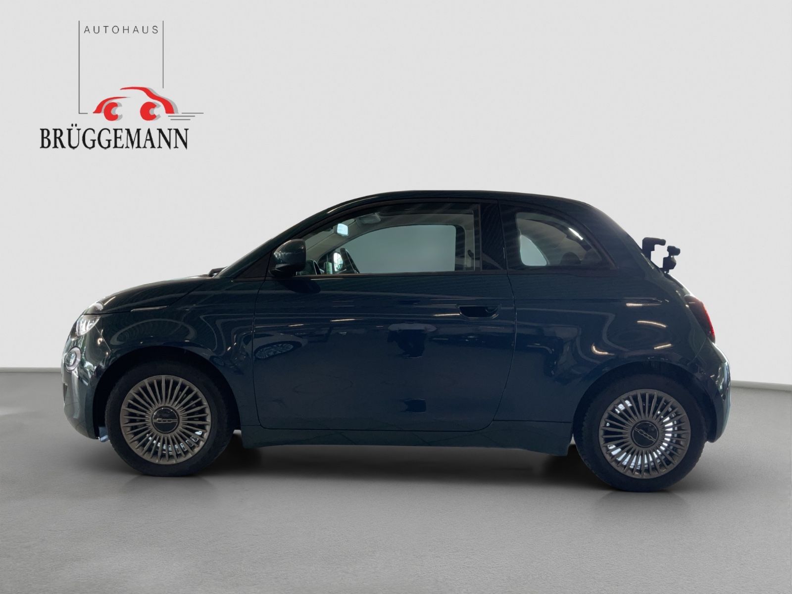 Fahrzeugabbildung Fiat 500e Cabriolet Icon + Kamera, LED, Sitzheizung