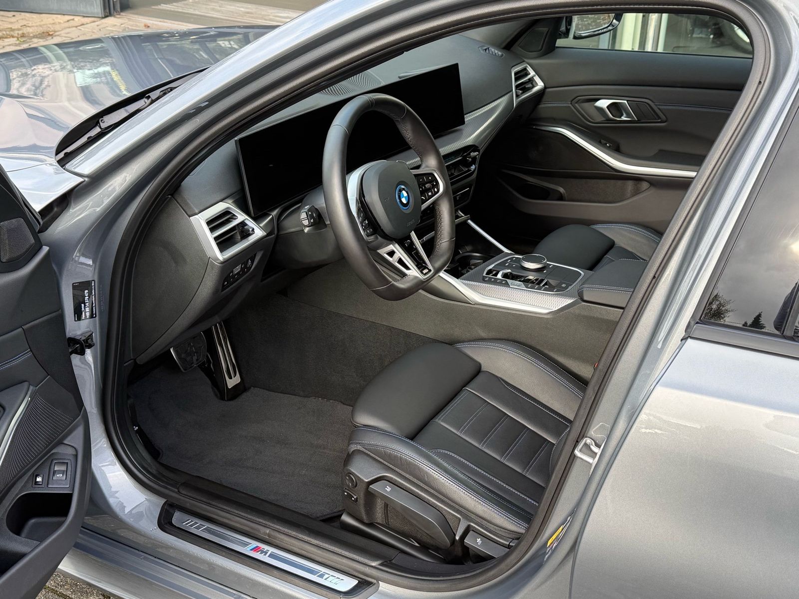 BMW 330e xDrive Limousine M Sport Stop&Go HiFi Ada foto 5