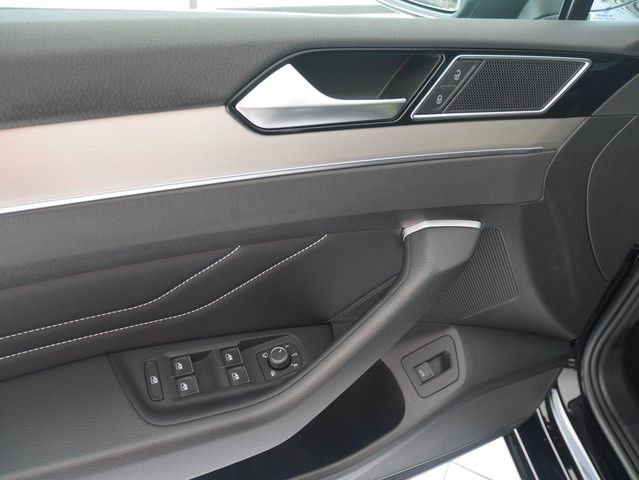 Fahrzeugabbildung Volkswagen Passat Variant Elegance 5J-Gar DSG IQ-Ligth AHK