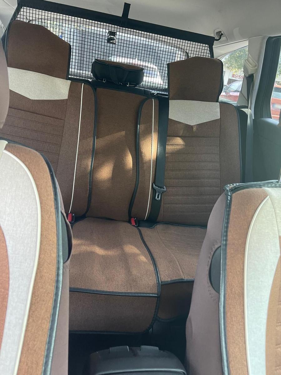 Mercedes-Benz E200 2008 — photo 10
