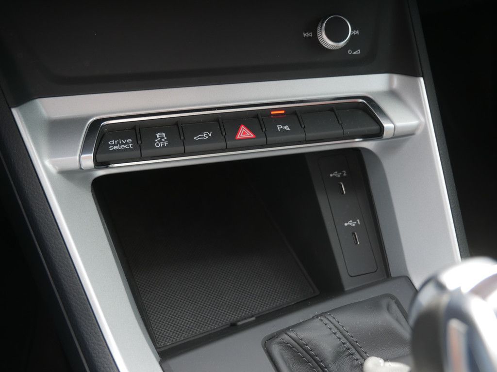 Audi Q3 45 TFSI e LED+NAVI+PDC+SITZHEIZUNG+KLIMA+FSE+ foto 14