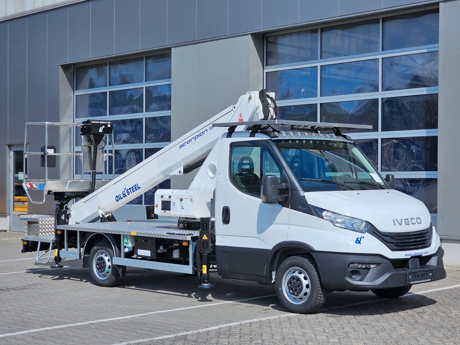 Fahrzeugabbildung Iveco Daily 35S14 Teleskoparbeitsbühne 18m