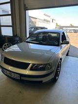 Volkswagen Passat 1.6 Basis - gebrauchte VW Passat aus dem Jahr 1998