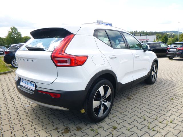 Fahrzeugabbildung Volvo XC40 D4 Momentum Pro AWD >AUT/NAV/LED/4x4<