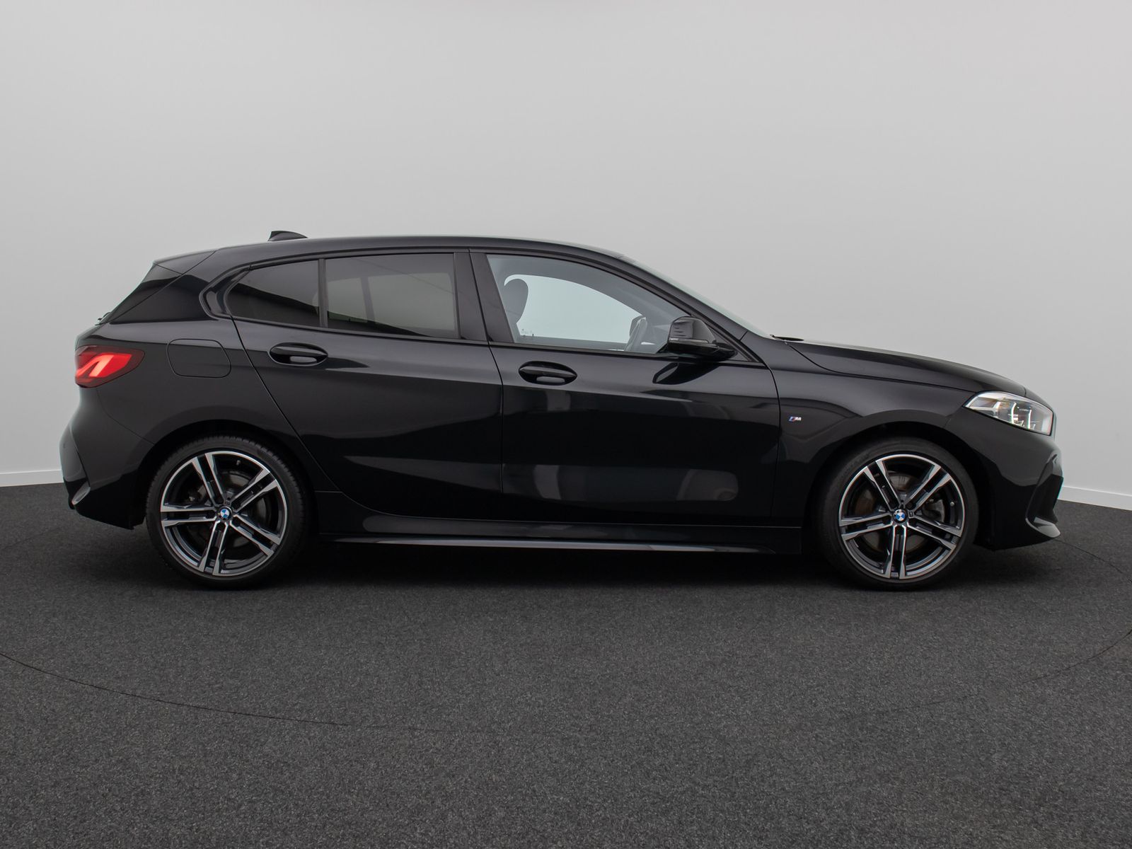 Fahrzeugabbildung BMW 120i M Sport HiFi Fernlich DAB Lenkradhzg 18Zoll