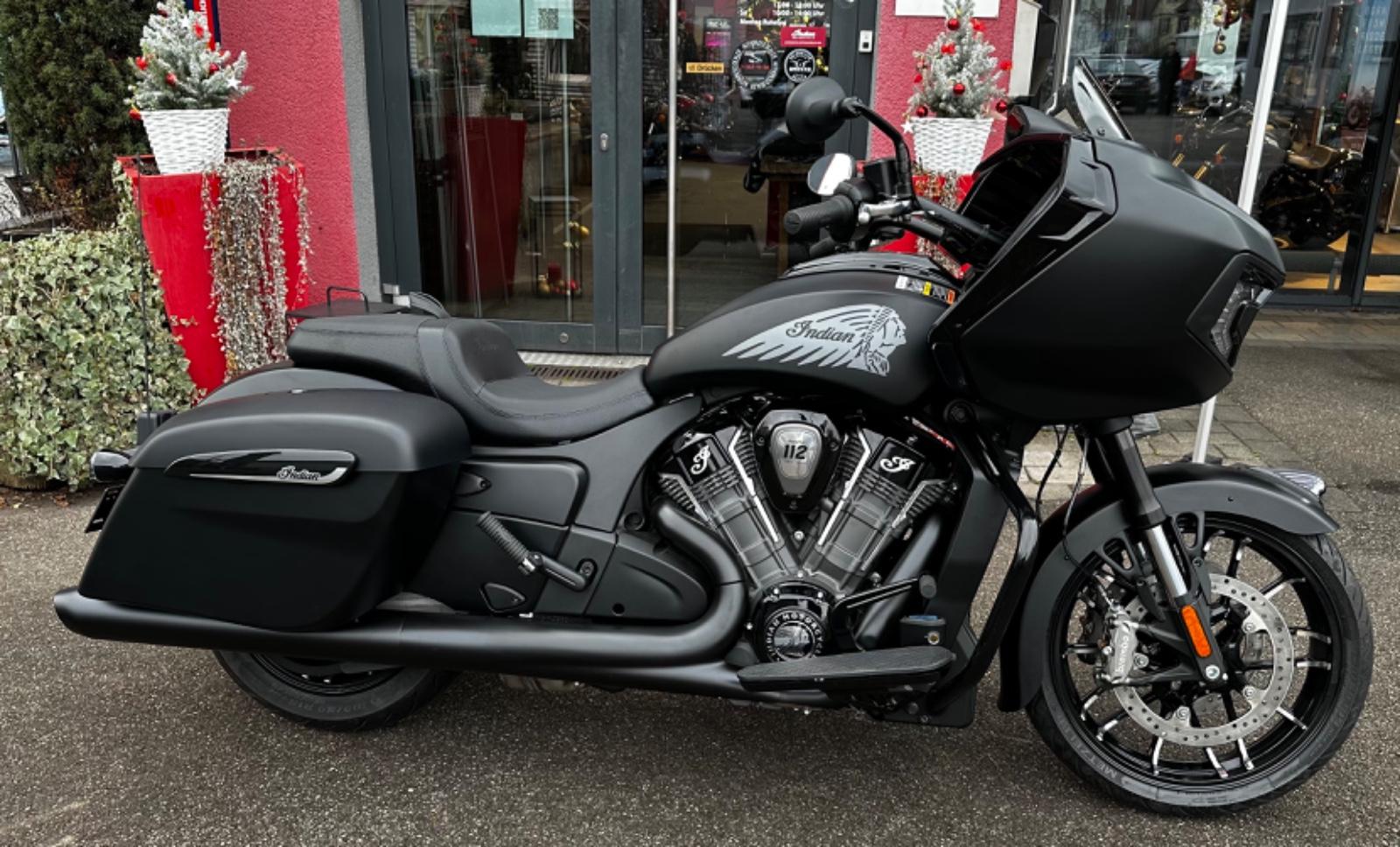 Indian Challenger Dark Horse 112