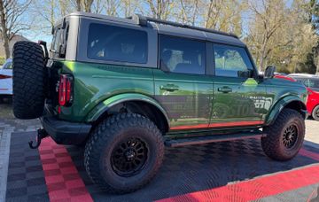 Ford Bronco - 7
