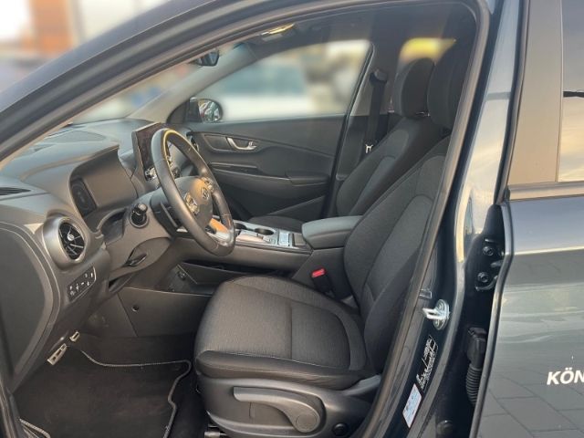 Fahrzeugabbildung Hyundai KONA Trend Elektro 2WD +KLIMA+NAVI+RFK+PDC+ACC+U