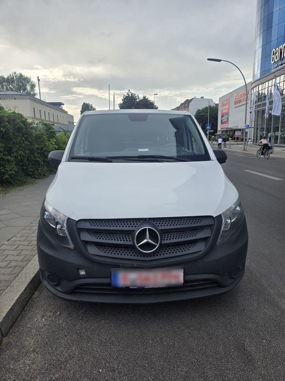 Image of Mercedes-Benz Vito