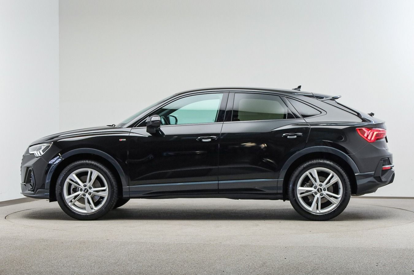 Audi Q3 Sportback S line 40 TFSI qu. Assist, Navi, So foto 3