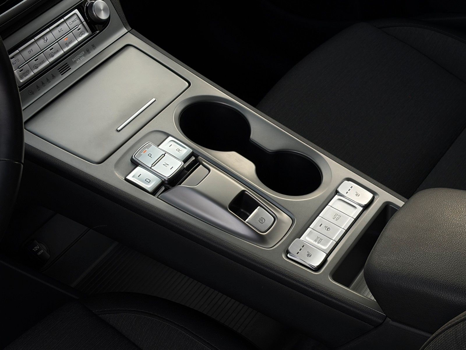 Fahrzeugabbildung Hyundai Kona Elektro Select 2WD CarPlay SHZ LHZ ACC