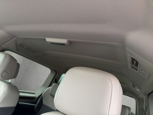T7 Multivan 2.0 TDI DSG Style Bluetooth Navi LED