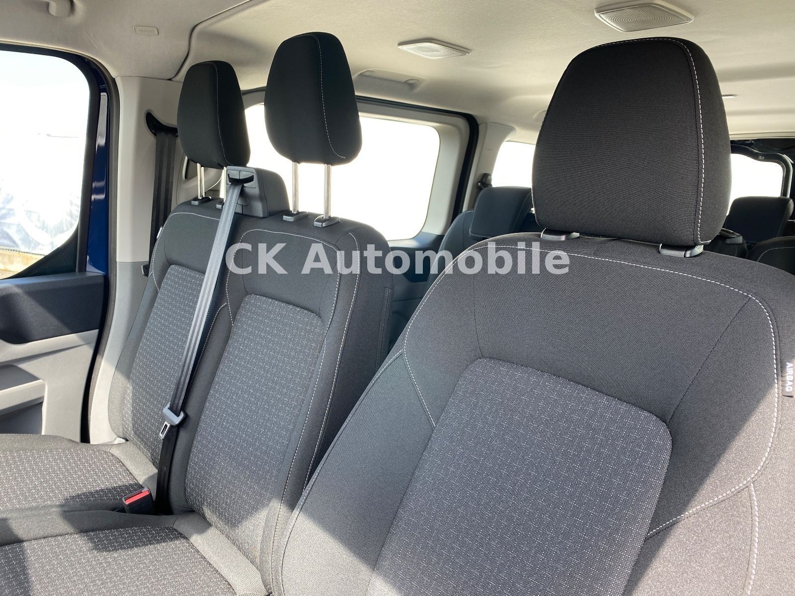 Fahrzeugabbildung Ford Transit Custom Kombi 2.0 Trend/9Sitze/Kamera