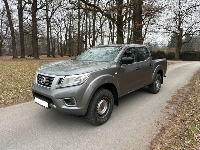 Nissan Navara NP300 Double Cab 4x4 Klima AHK