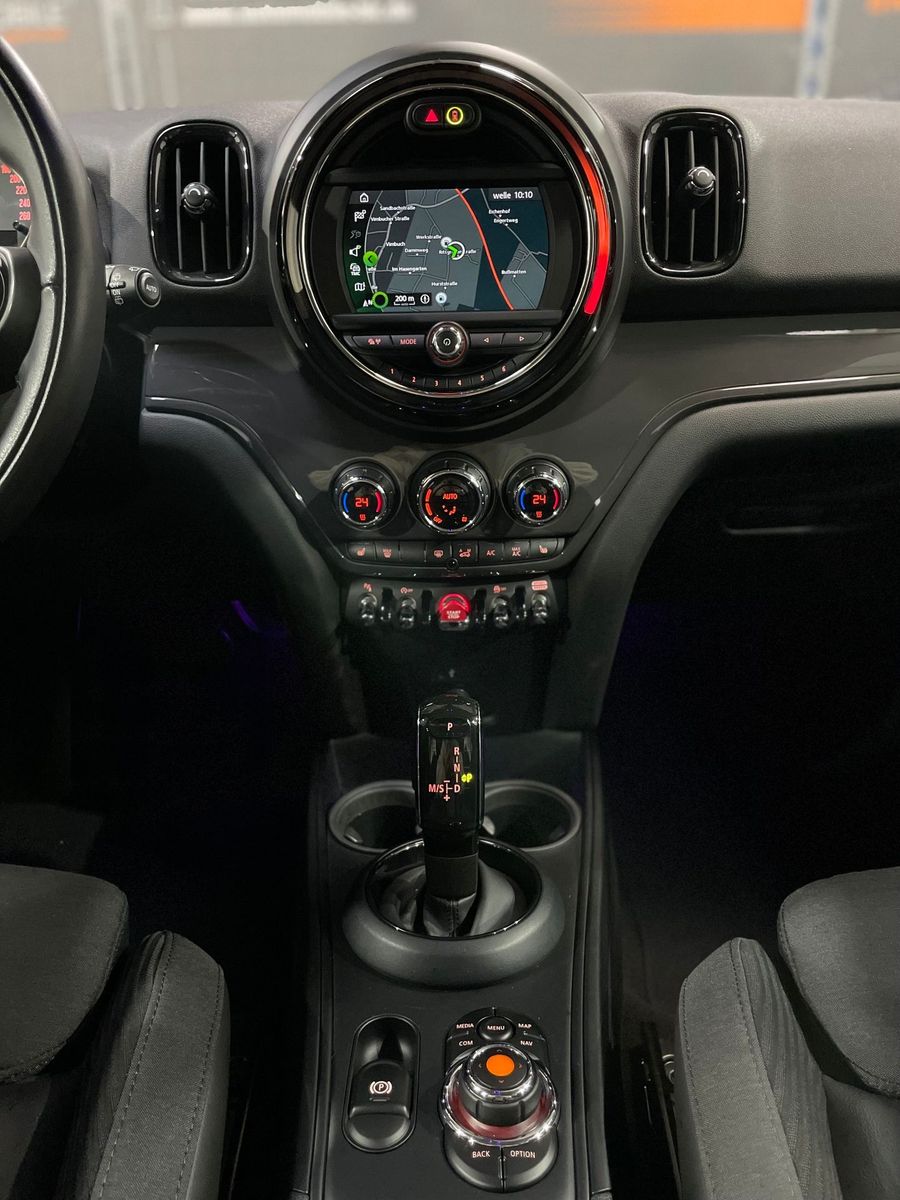 Fahrzeugabbildung MINI Cooper Countryman #LED#Keyless#Ambiente#SHZ#PDC