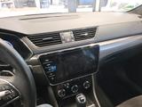 Skoda Superb Combi *SPORTLINE*AHK*PANO*STANDH.*KAMERA* - Skoda Superb: Kombi