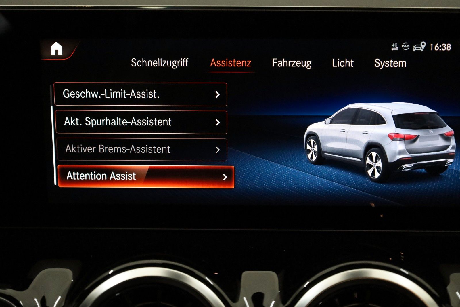 Fahrzeugabbildung Mercedes-Benz GLA 250e Style T-Leder,Navi,LED,SH,Park Paket