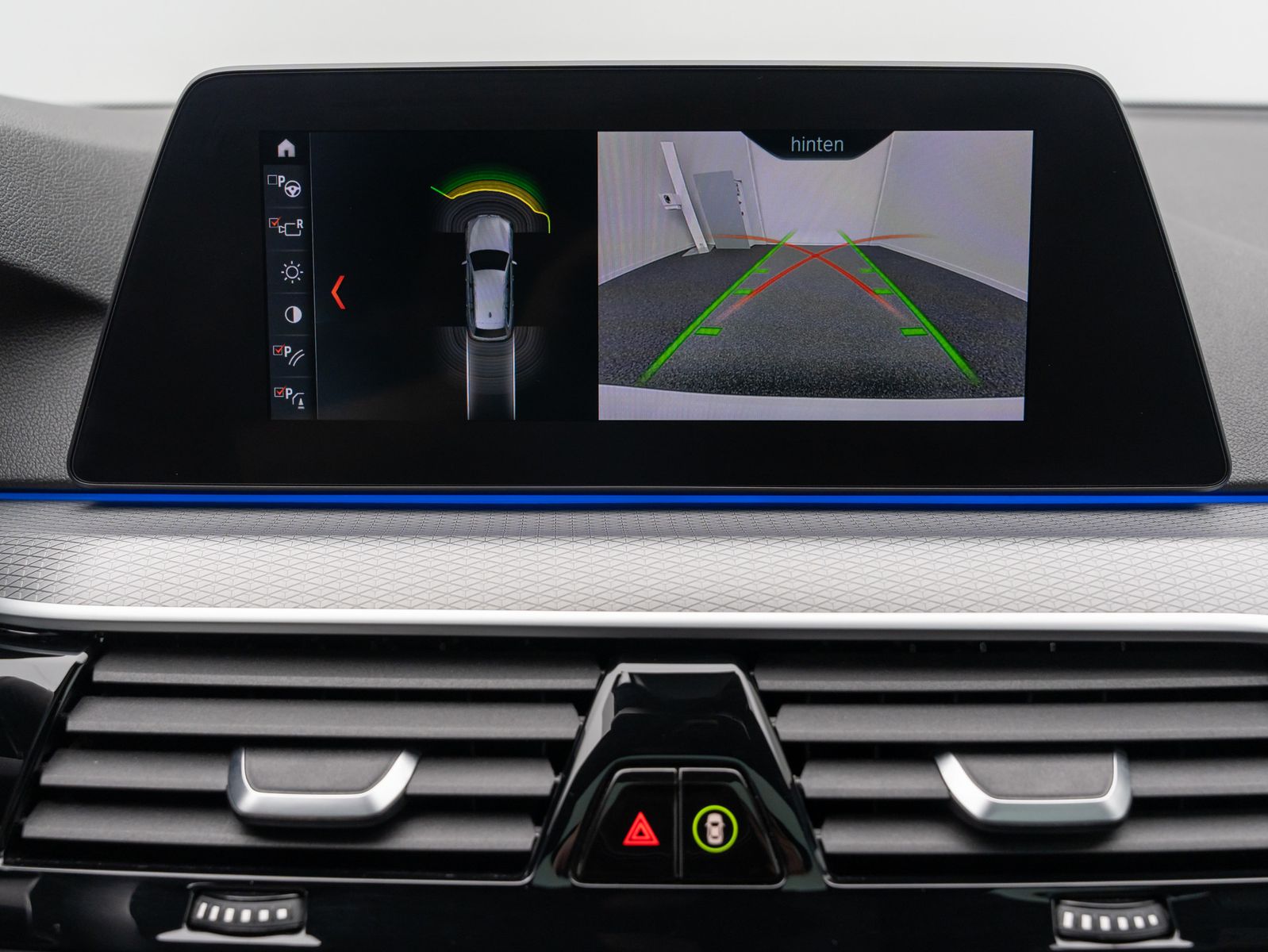 Fahrzeugabbildung BMW 520d M Sport HUD HiFi Panorama 20" Motorschaden!
