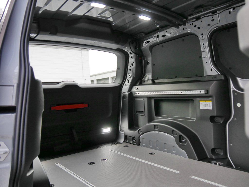 Fahrzeugabbildung Volkswagen ID.Buzz Cargo AHK Tempomat IQ-Light Navi Sitzhei
