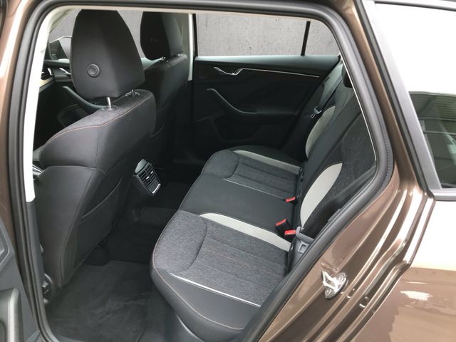 Kamiq Style 1.0 TSI 6-Gang*LED*RFK*SHZ*