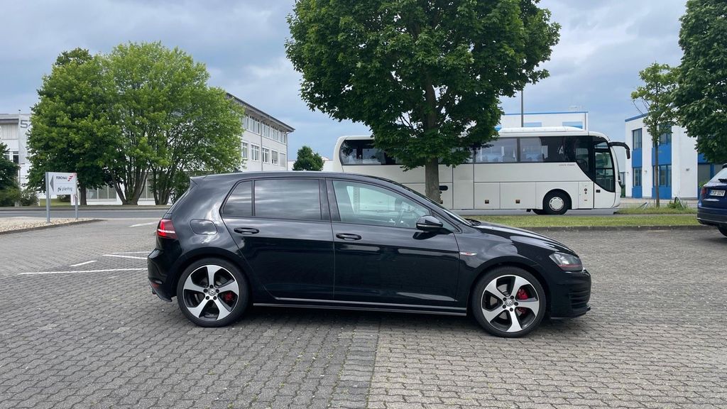 Image of Volkswagen Golf