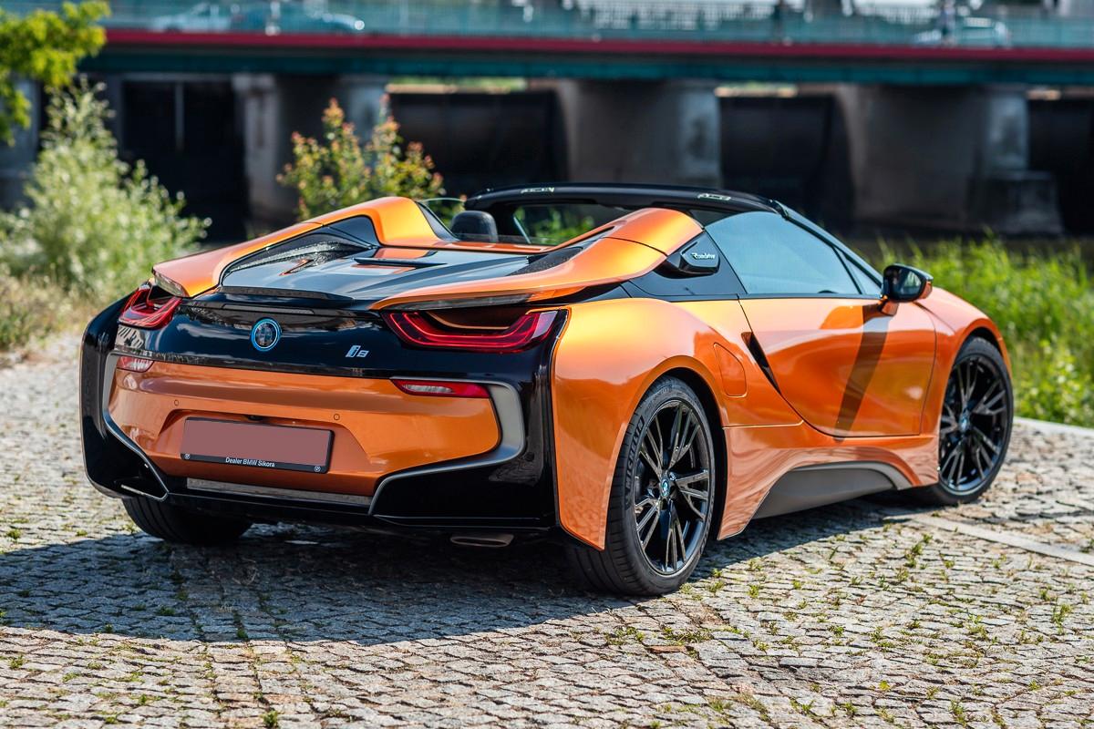 BMW i8 Roadster Basis