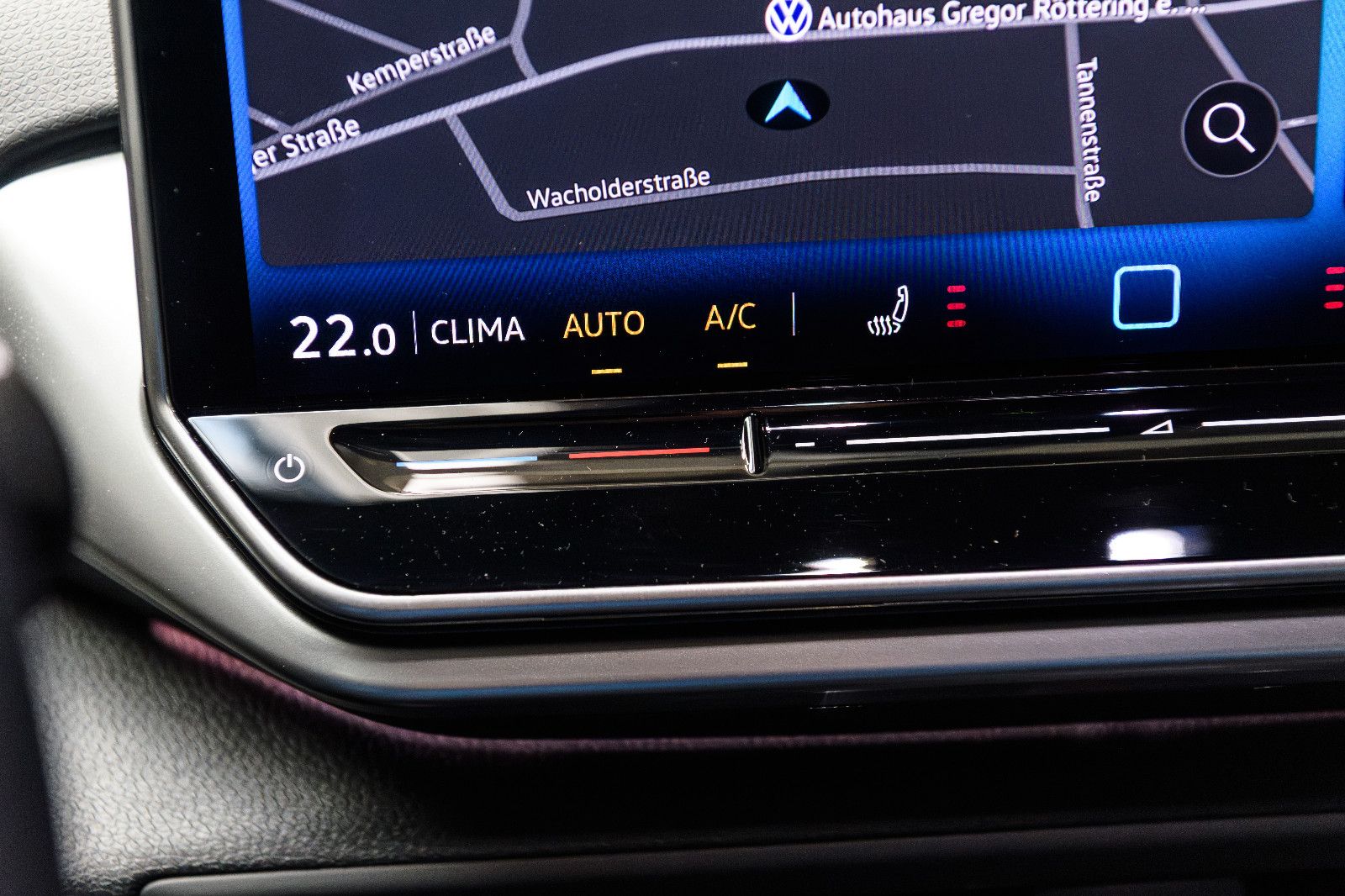 Fahrzeugabbildung Volkswagen ID.4 Pro IQ-LED+AHK+NAV+HUD+WÄRMEPUMPE+H&K+ACC