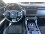 Jaguar XF 30d R-Sport Limo Aut. Navi+Leder+Panorama+Shz - Jaguar XF Gebrauchtwagen