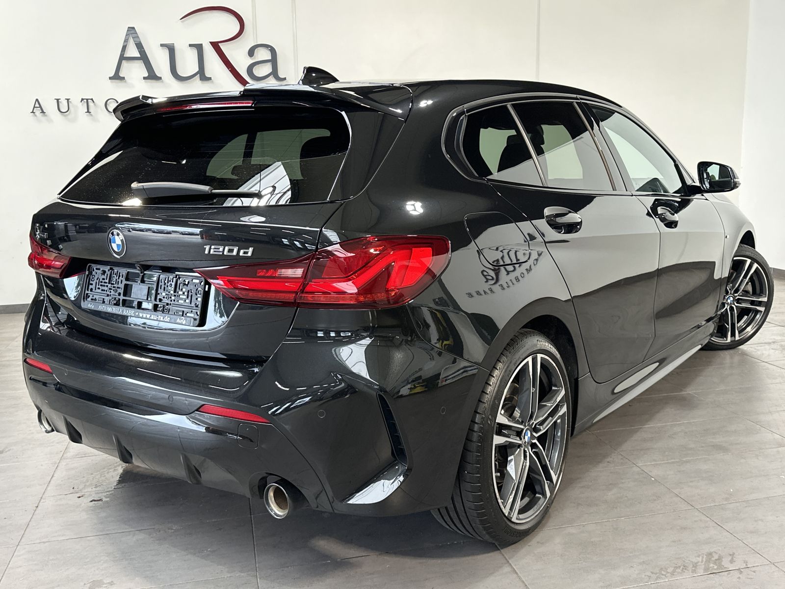 Fahrzeugabbildung BMW 120d xDrive M-Sport NAV+LED+KAMERA+19ZO+HIFI+1HD