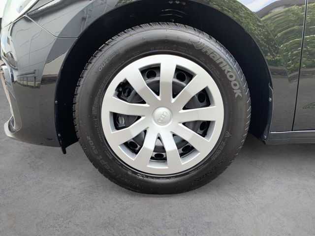 A1 Sportback 30 TFSI ADVANCED DCP+DAB+PDC+ALU16"