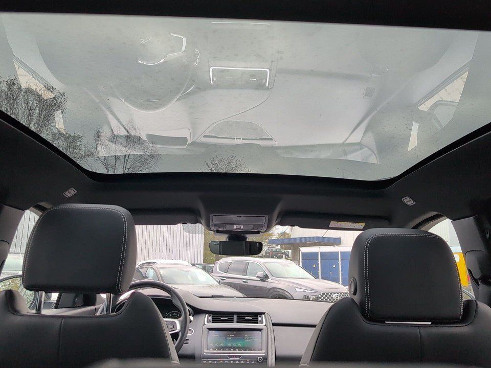 Fahrzeugabbildung Jaguar E-PACE P250 R-Dynamic AWD 1HD GARANTIE PANO NAV+