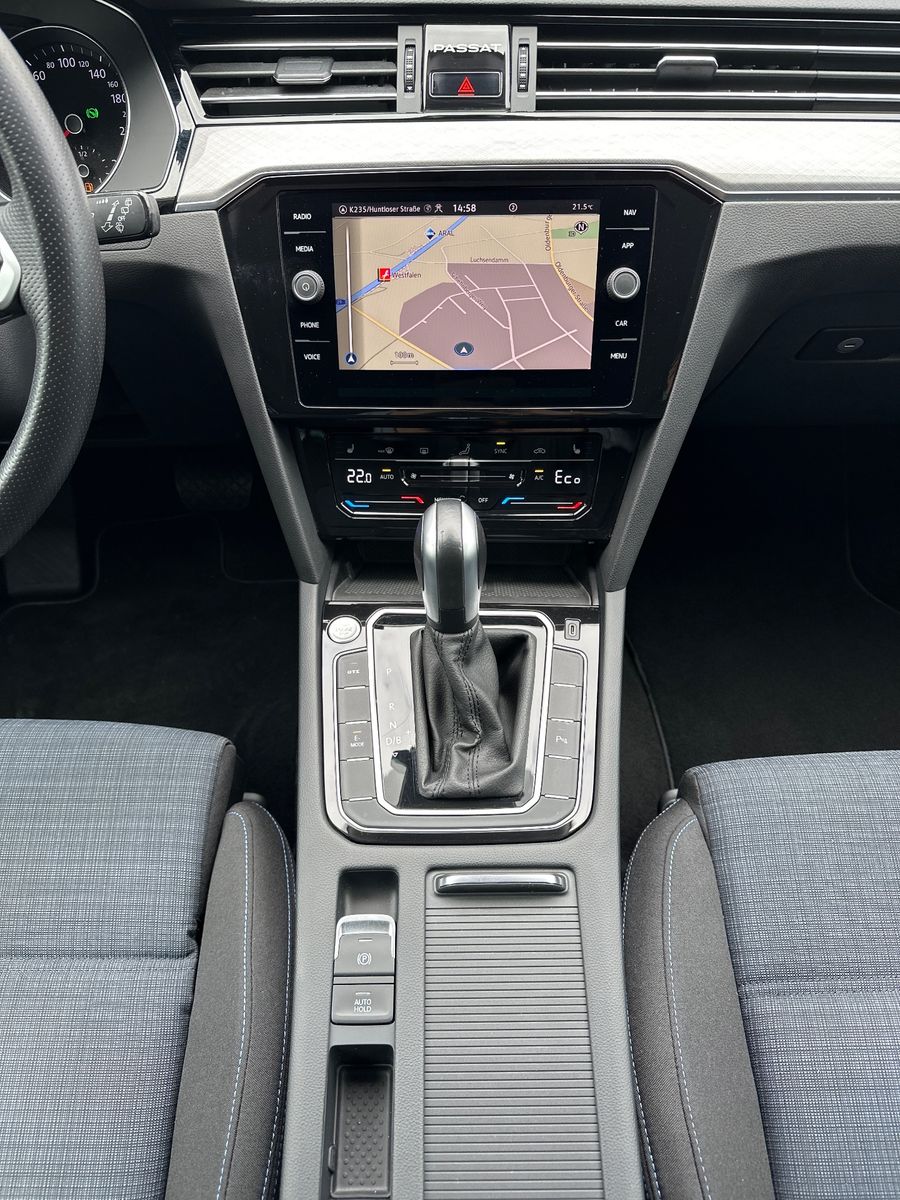 Fahrzeugabbildung Volkswagen Passat Variant 1.4 Hybrid GTE NAV+LED+ACC+AHK