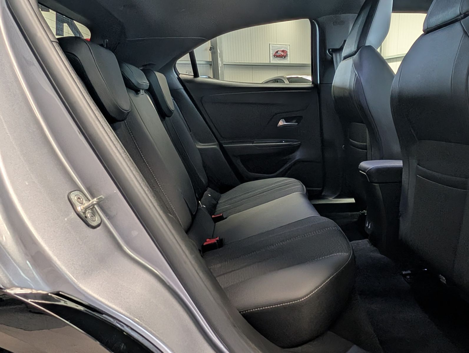 Fahrzeugabbildung Opel Mokka GS BLACK INTEL LUX TECH KAM SHZ BHL VIRTUA