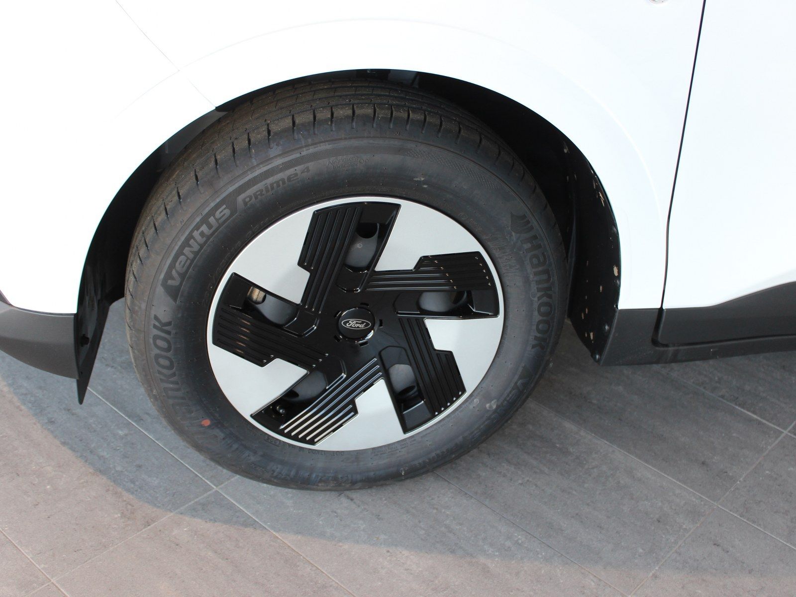 Fahrzeugabbildung Ford Transit Courier BEV Trend
