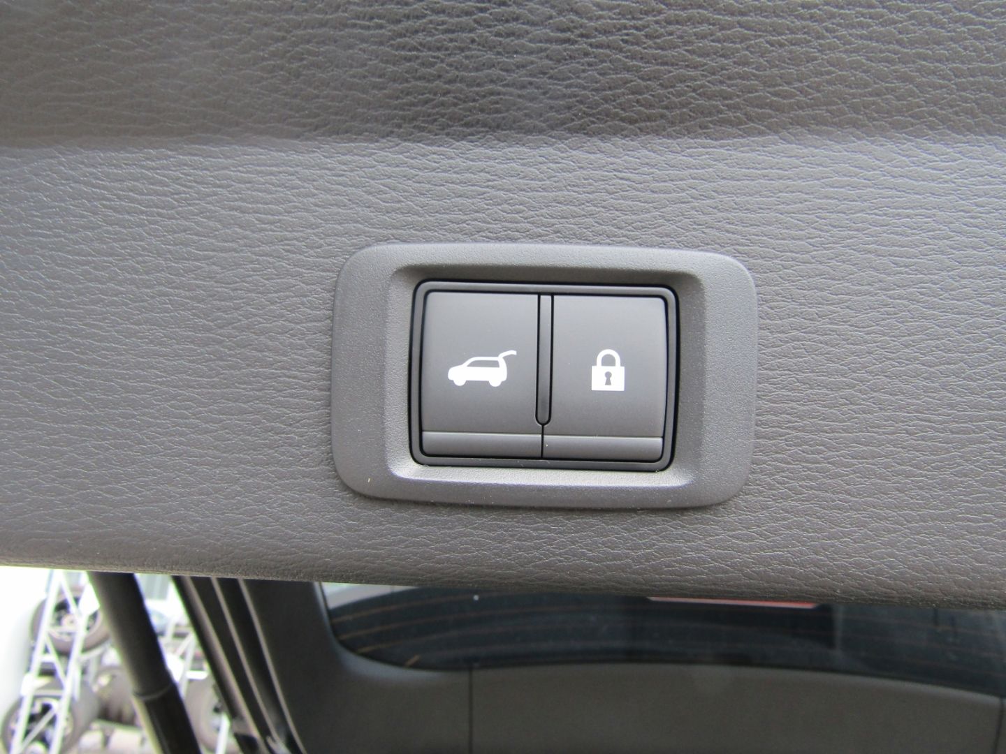 Mitsubishi Plug-in Hybrid Outlander - Bild 8
