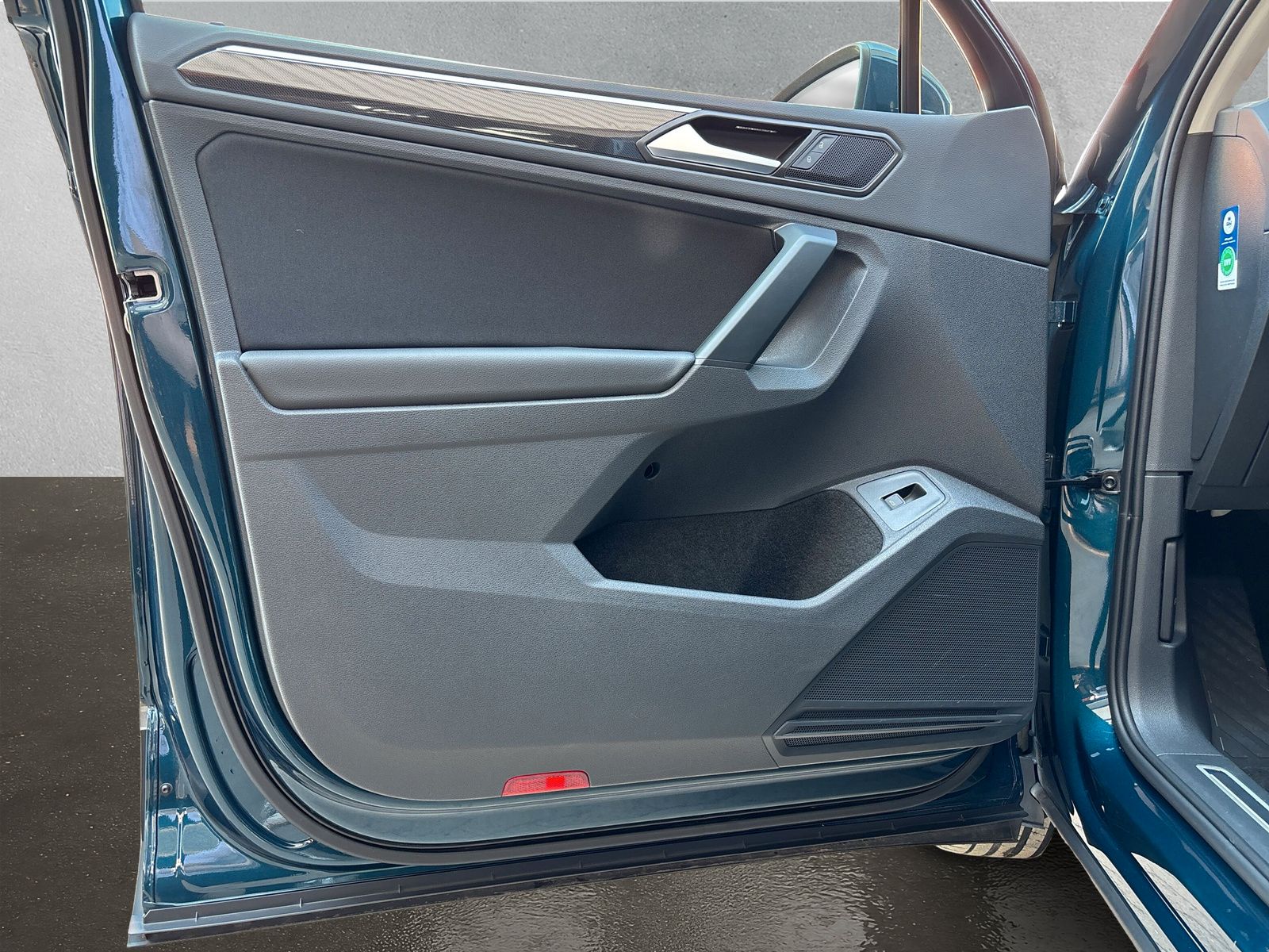 Fahrzeugabbildung Volkswagen Tiguan 2.0 TSI 4Motion Elegance PANO Keyless PDC