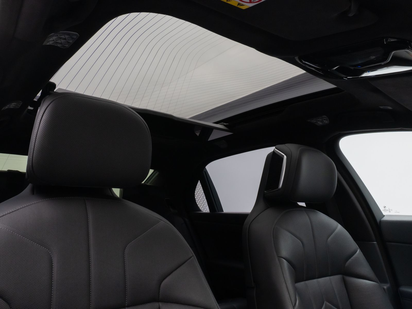 Fahrzeugabbildung BMW i7 xD60 M Sport 360°Pano B&W FondEnt SoftCL VOLL