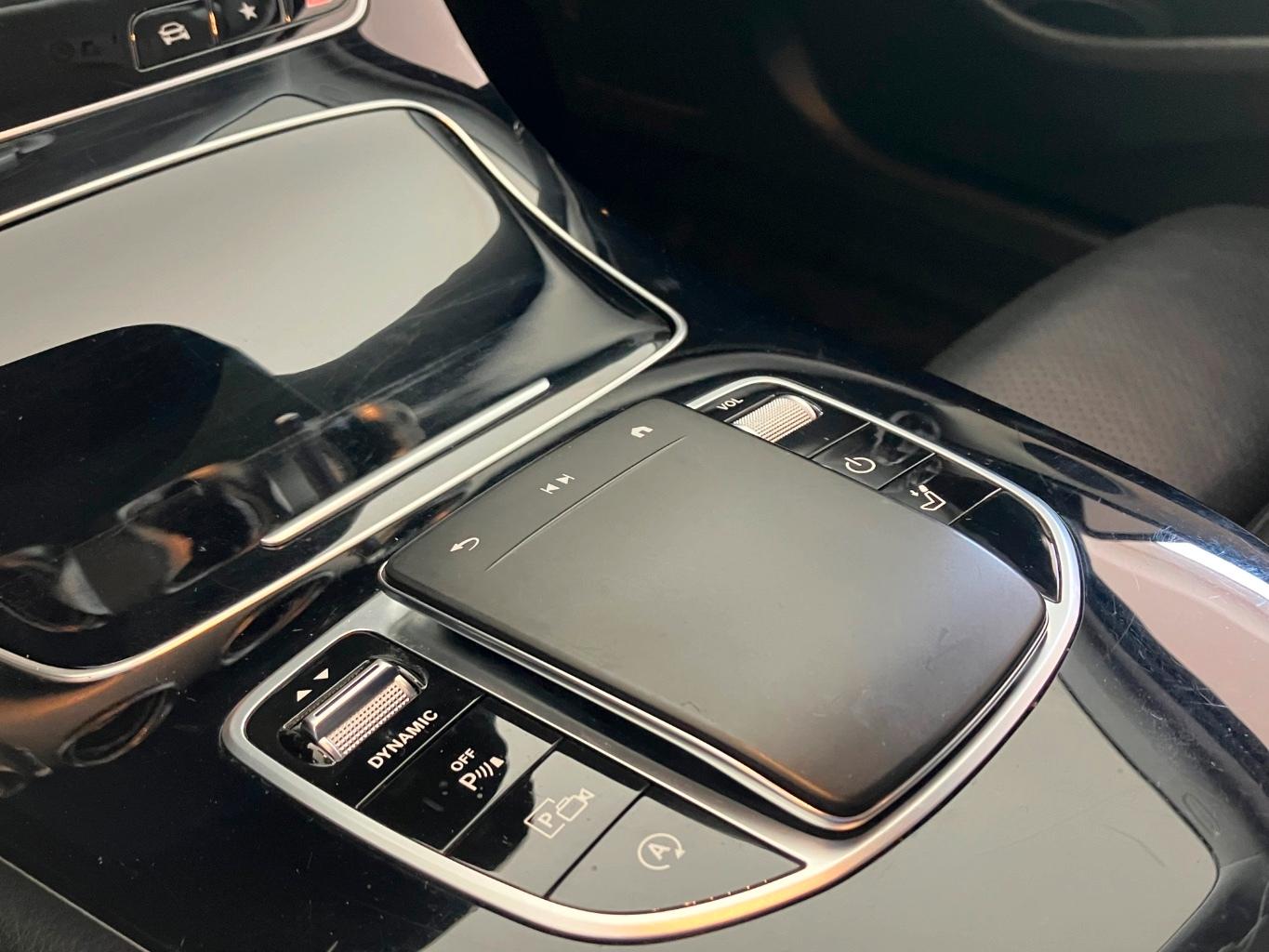 Mercedes-Benz E 220 d T 9G TAXI MBUX Navi Plus Kamera