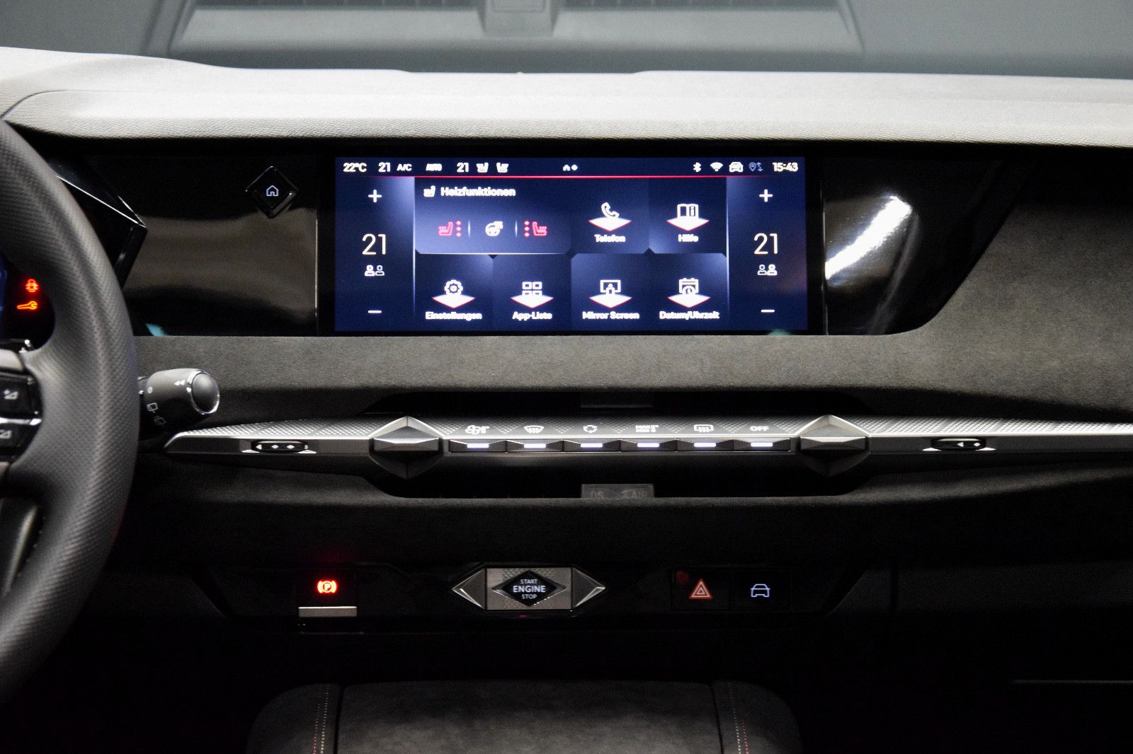 Fahrzeugabbildung DS Automobiles DS4 Performance Line Pano Sitzheizung