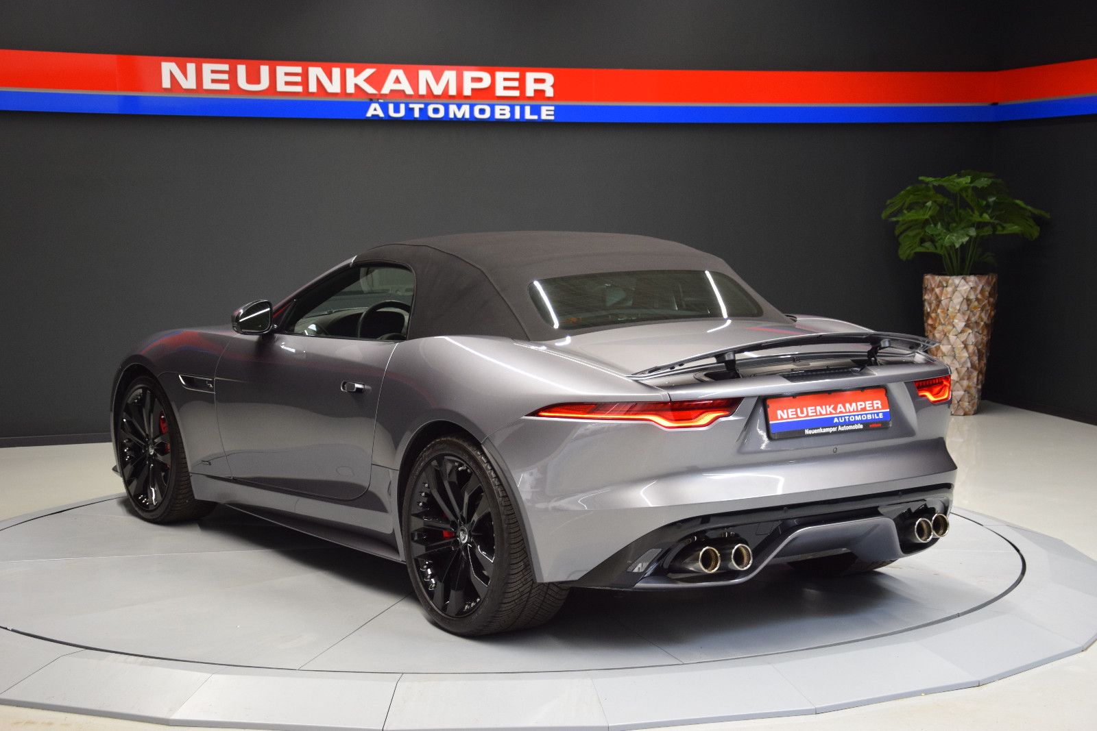 Fahrzeugabbildung Jaguar F-Type Cabrio R-Dynamic Memory Vollleder S-AGA