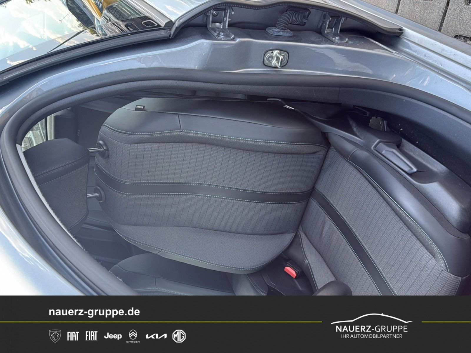 Fahrzeugabbildung Peugeot 208 e- Allure 136