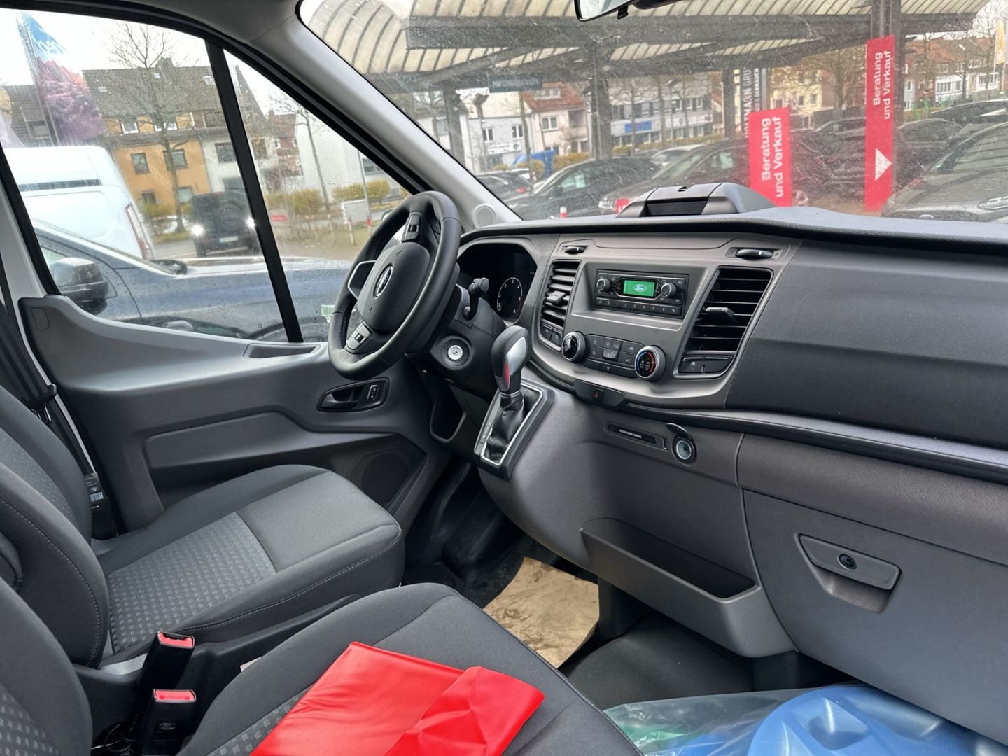 Fahrzeugabbildung Ford Transit Pritsche 350 L2 Einzelkabine Kipper Tren