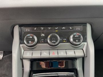 Skoda Karoq 1.5 TSI Style MATRIX NAVI ACC SHZ ALU