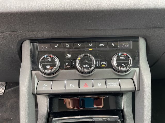 Skoda Karoq 1.5 TSI Style MATRIX NAVI ACC SHZ ALU