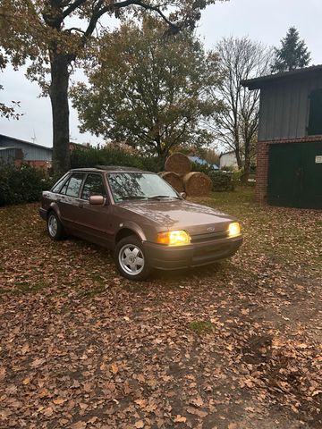 Ford Escort Mk4